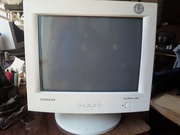 Монитор Samsung SyncMaster 550b