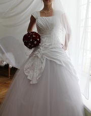 Весільне плаття + падарунок