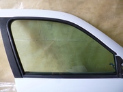 Скло передніх дверей ліве ,  праве  Renault Symbol Рено Сімбол