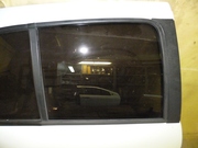  Скло задніх дверей ліве ,  праве    Renault Symbol Рено Сімбол