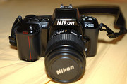 Nikon D2Xs Digital SLR Camera (Body Only)